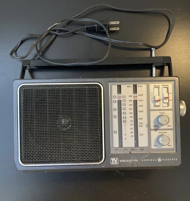 Vintage GE General Electric 7-2945A 4 Band TV WB AM FM Radio Receiver
