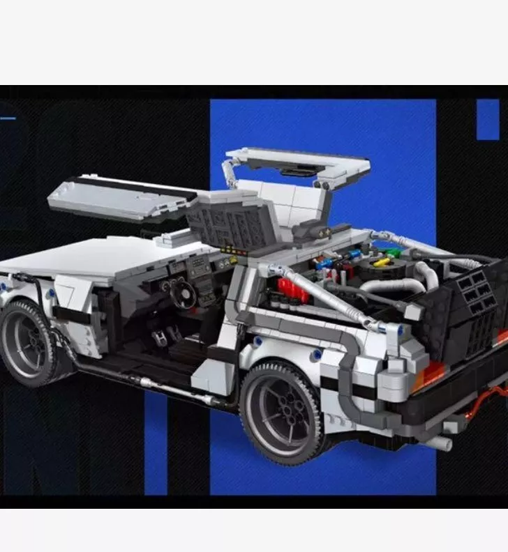 La DeLorean DMC-12 de Retour vers le futur disponible en Lego