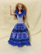 Barbie Kleid Elsa Frozen Eiskönigin II Prinzessin Ballkleid blau mit Rüschen K25