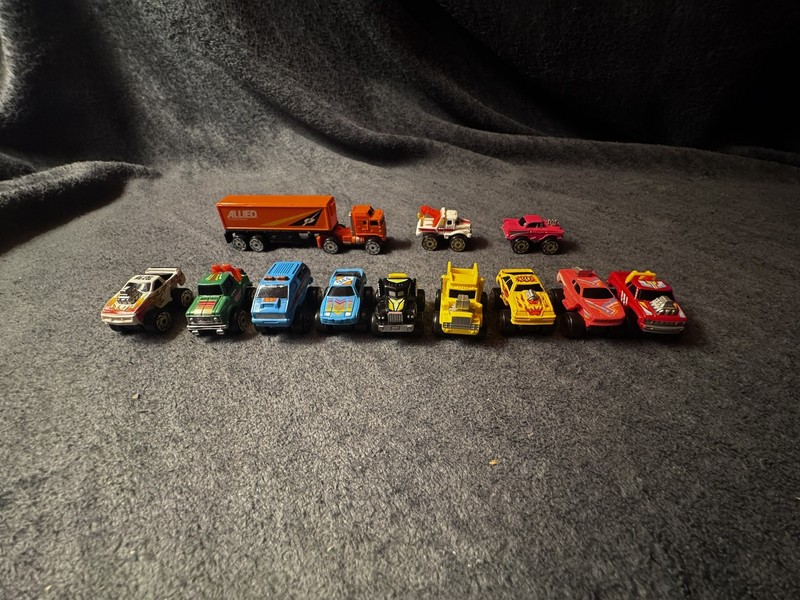Vintage Road Champs Lot of 13 1:43 Diecast Cars Trucks Trailers