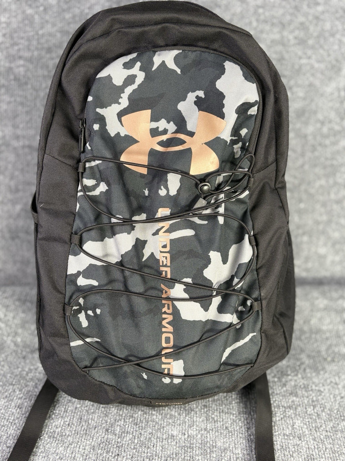 Under Armour Hustle Sport Black/Camo Backpack 1364181 015 Excellent