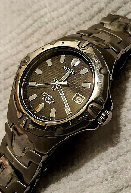 seiko carbon fiber watch