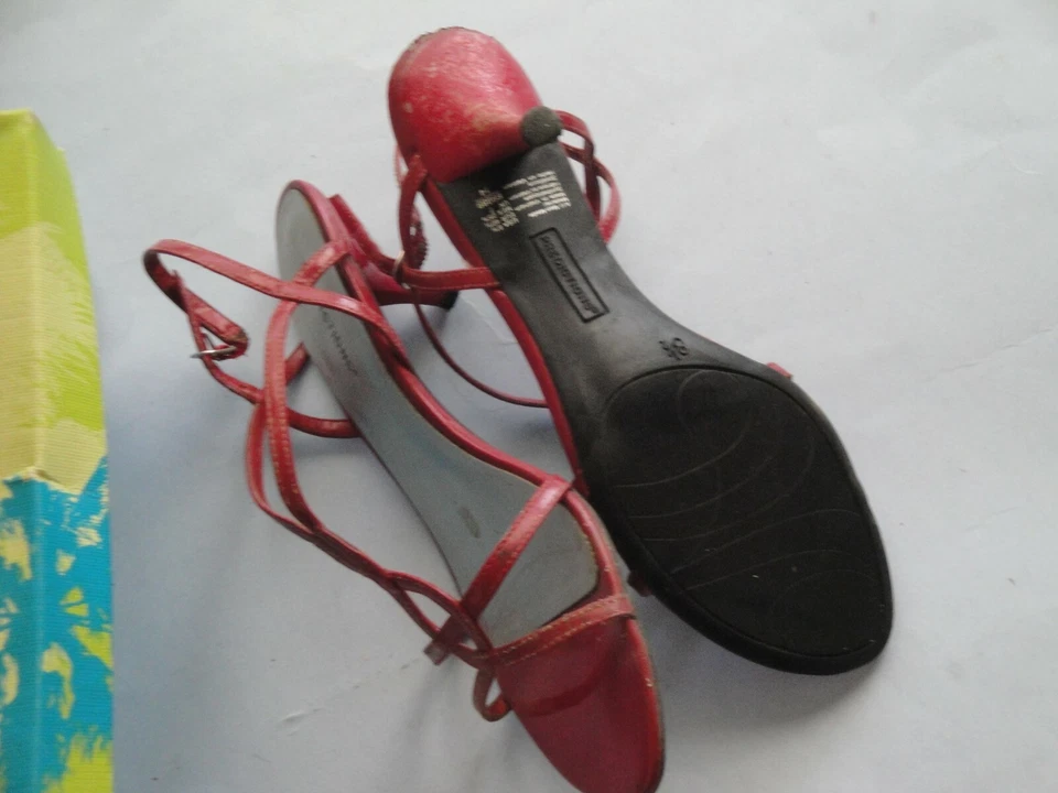 Sandalias de tacón rojo Predictions para mujer con correa en el tobillo punta abierta talla 8,5 Foto 4 de 4