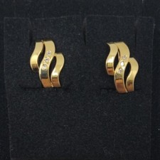 Pendientes oro 18k 750 Mls. Cierre Omega Con Circonitas. Ref 4J71