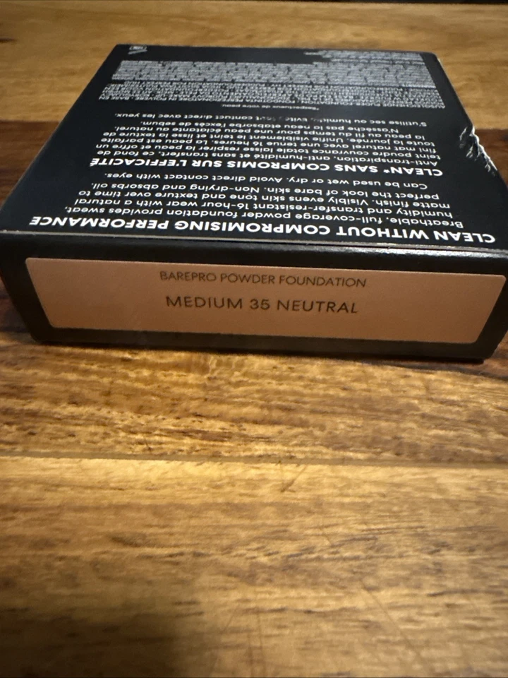 Base en polvo perfeccionadora de la piel bareMinerals Barepro 16 horas MEDIANA 35 NEUTRAL Foto 2 de 4