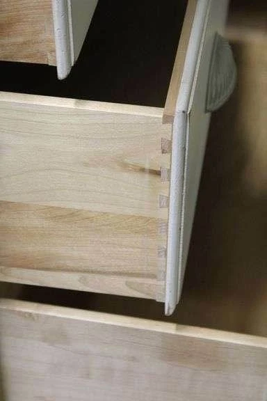 Elegant Ethan Allen Made in America Bedroom Wardrobe Chest Armoire - Image 3 of 4