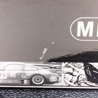 MINICHAMPS 1/18 Porsche 911 GT3 RSR FIA GT 2004 Red 100046400