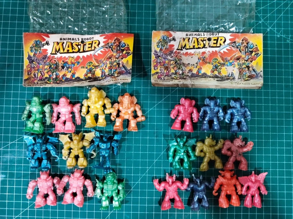 20 pcs Vintage Bootleg Battle Beasts Animal Master Robot Metallic + statis - Image 2 of 4
