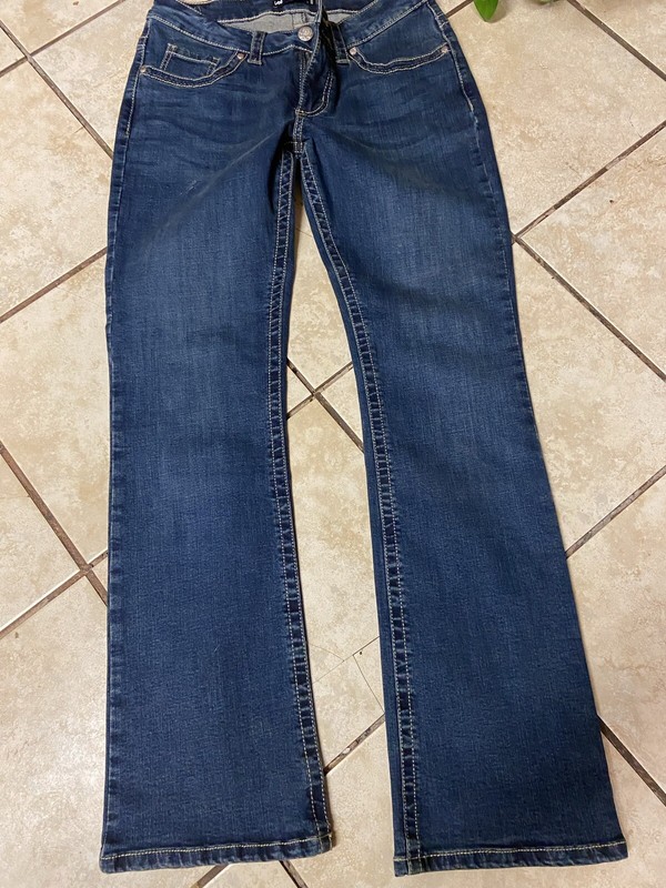 Women’s Lee Jeans Size  8  preowned