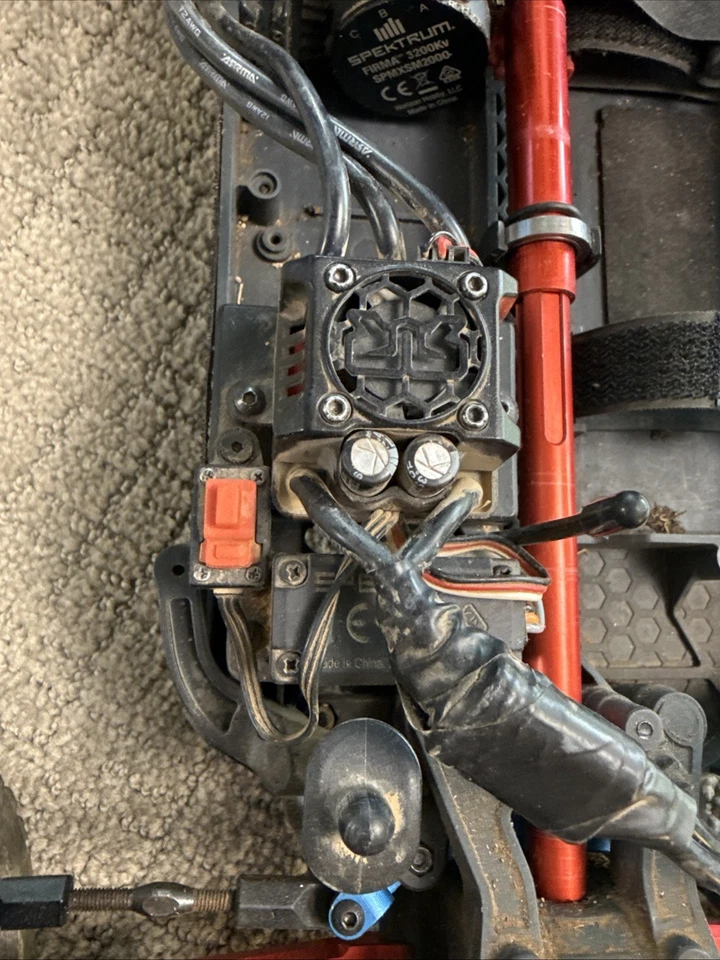 ARRMA 1/8 Typhon 3s BLX 4wd Brushless Buggy W/ Spektrum Remote Read Description! - Image 3 of 4