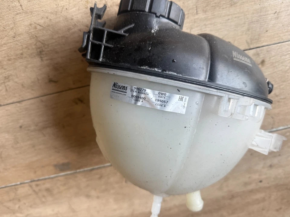 MERCEDES BENZ E550 CLS550 E63 OEM RADIADOR REFRIGERANTE TANQUE DE EXPANSIÓN DEPÓSITO  Foto 3 de 4