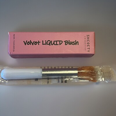 Liquid Velvet Blush ''Happy Thoughts'' Natural Beauty Cream. Soft pinched Cheeks.