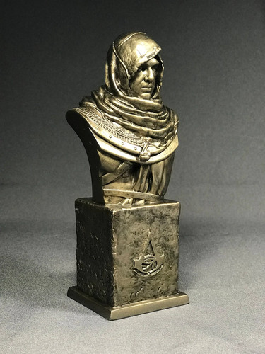 CUSTOM SCULPTED INSPIRED BY BAYEK FRYE ASSASSIN'S CREED FAUX BRONZE BUST STATUE - Picture 2 of 7