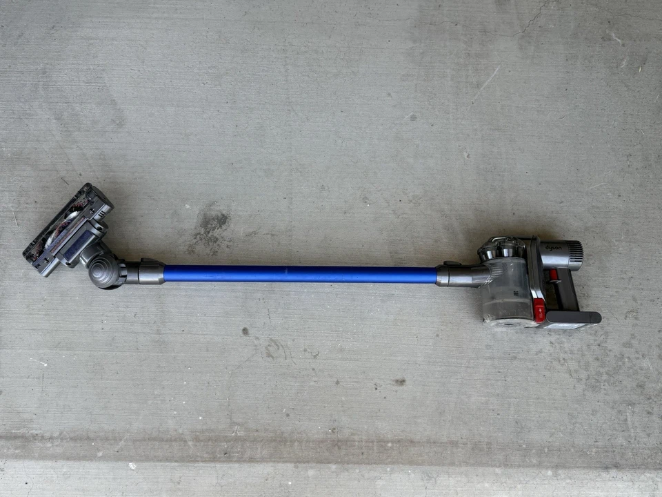 Dyson DC44 Animal Bagless Cordless Stick Hand-held Vacuum - Image 2 of 4