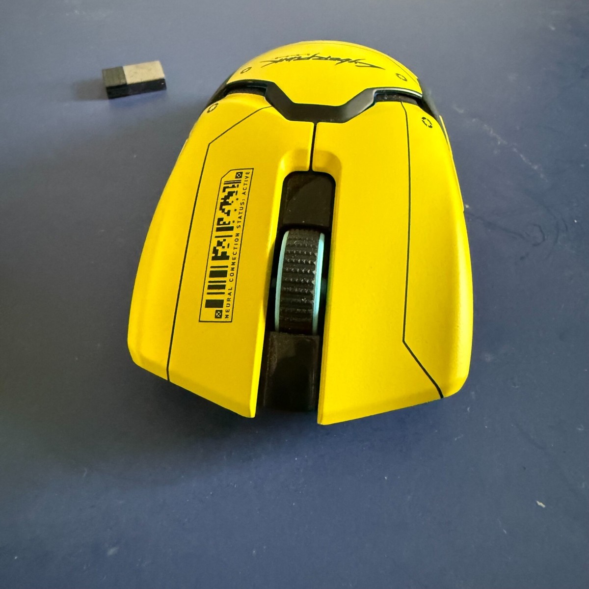 Razer Viper Ultimate サイバーパンク Viper Ultimate Wireless Gaming Mouse with Charging Dock