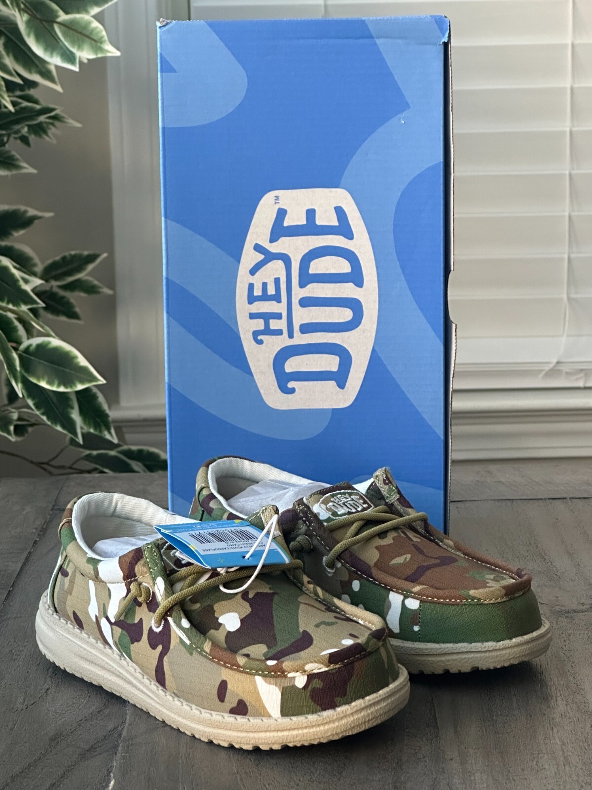 Picture 1 of 16