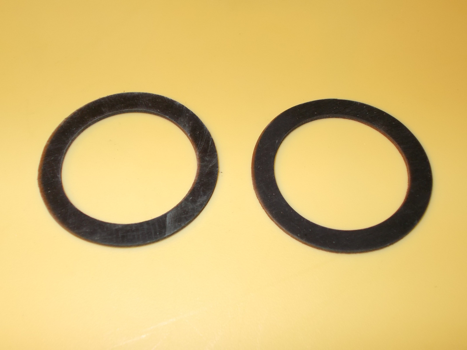 2 IH Farmall 360679R1 Fuel Gas Sediment Bowl Gasket Cub A C 100 200