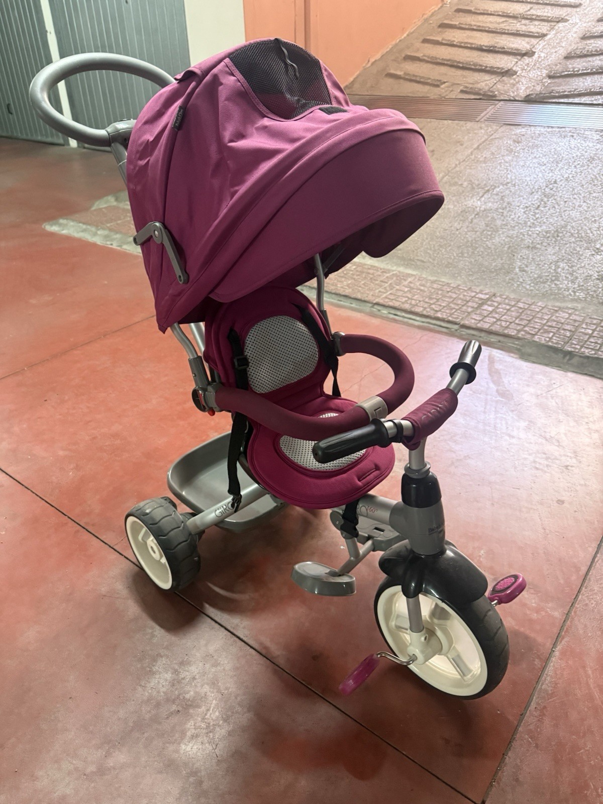 Baby's Clan Triciclo Passeggino bimbo con maniglione e cappottina Fucsia/Grigio