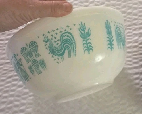 Vintage Pyrex 402 1 1/2 Qt. Turquoise Rooster butterprint Mixing Bowl