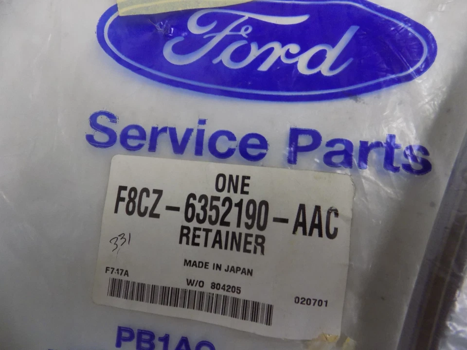 Nuevo sello de retención de techo corredizo Ford Escort 1998-2003 OEM F8CZ-6352190-AAC Foto 3 de 3