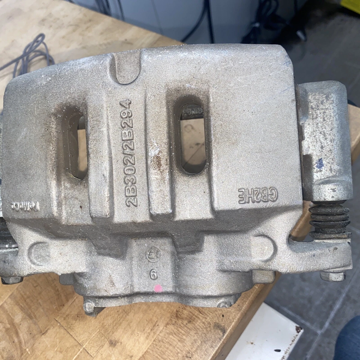 2017 FORD USA MUSTANG Coupe Front Left Brake Caliper 2B302/2B294 