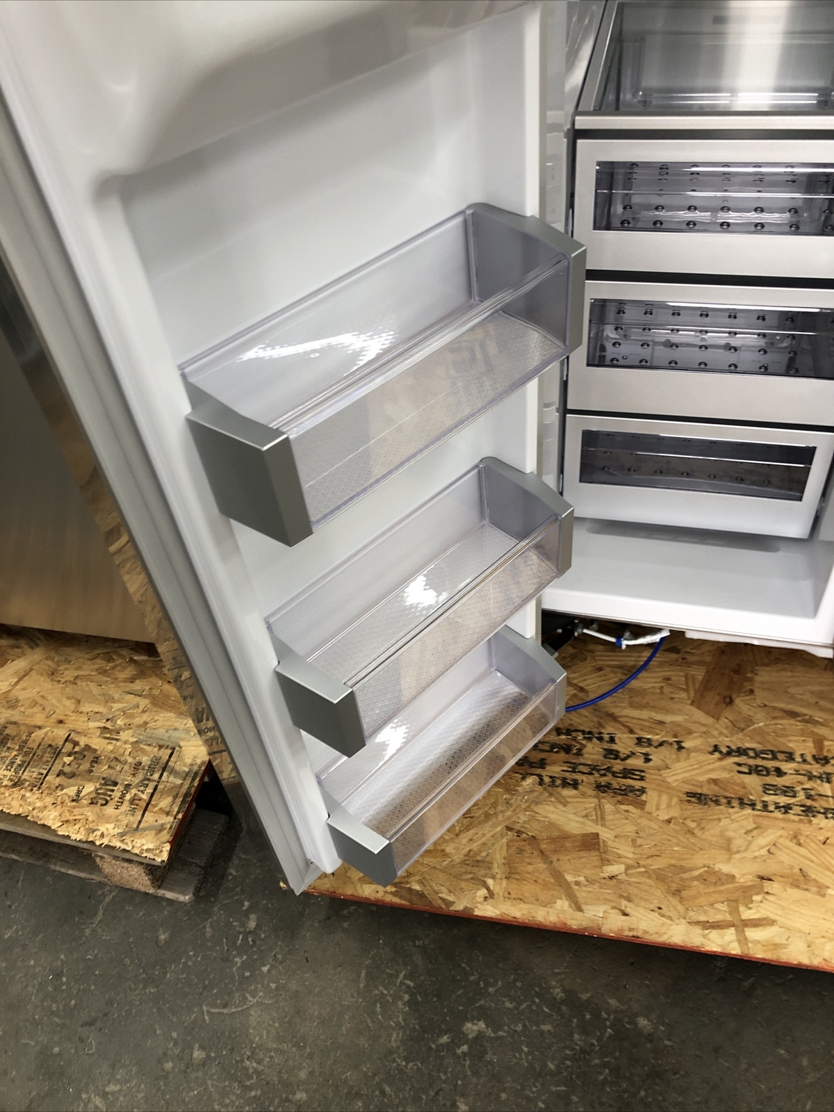 Dacor DYF42SBIWR 42" Counter Depth BuiltIn Side by Side Refrigerator