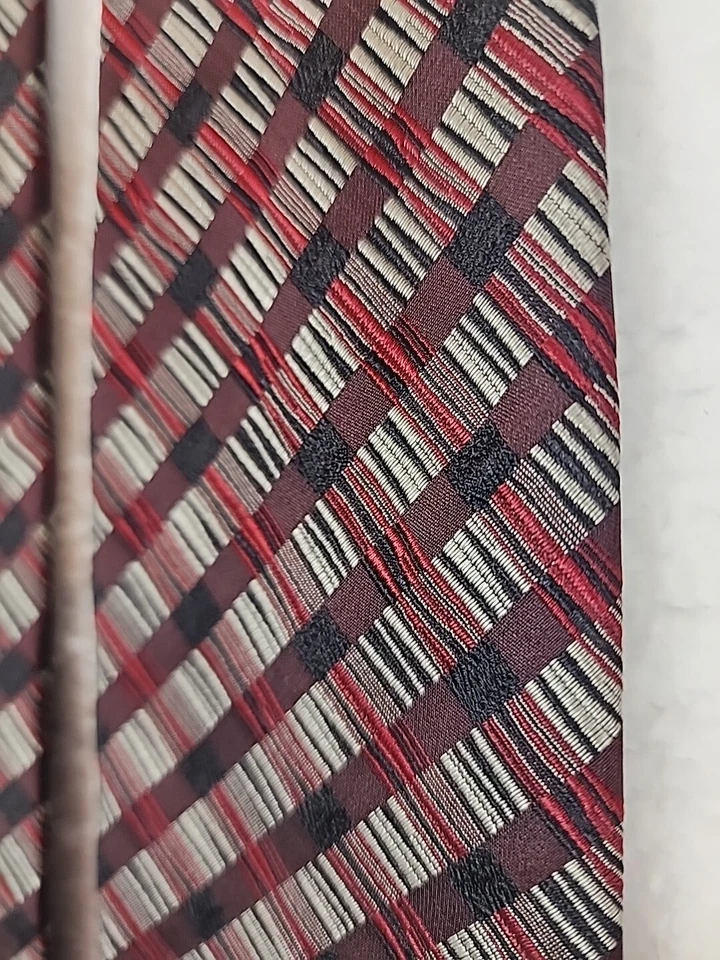 JHANE BARNES Mens 100% Silk Necktie JAPAN Designer Geometric Red Grey Silver EUC - Image 3 of 4