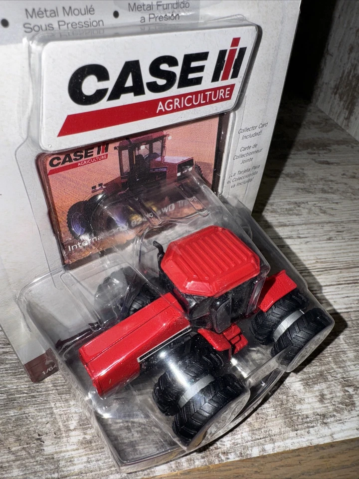 Case IH 9240 4WD Tractor With Duals Die-cast Ertl 1/64 Scale - Image 4 of 4