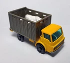 Vintage Matchbox Lesney 1-75 #37 Dodge Cattle Truck w/Original Cattle Figures
