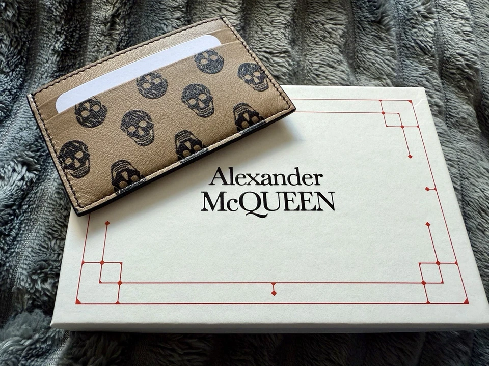 ALEXANDER McQUEEN REPEATED BLACK SKULLS ON TAN LEATHER CARDHOLDER=NEW= L👀K NOW! - Image 4 of 4
