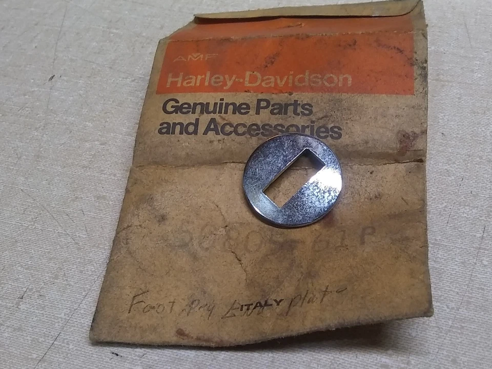 HARLEY DAVIDSON 50805-61P CLAVIJA EXTREMO TAPA PLACA SPRINT C H Foto 2 de 2