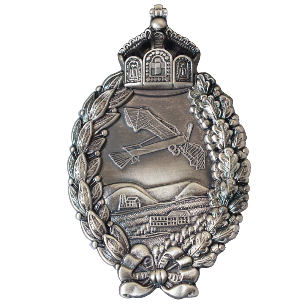 WW1 Reproduction Imperial German Army Pilots Badge - Antique