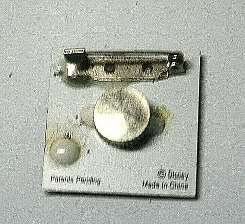 Disney Peter Pan & Tinker Bell Light Up Souvenir Hat Pin *Needs New Batteries* - Picture 2 of 3