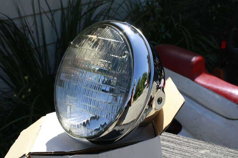 Faro Café Estilo Lucas 7" Bullet CROMO Vintage Sidemount Completo 12v/6v Foto 3 de 4