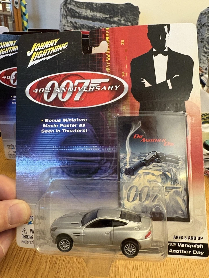 Johnny Lightning James Bond 007 40th anniversary Release 2 (12 Cars) - Image 4 of 4