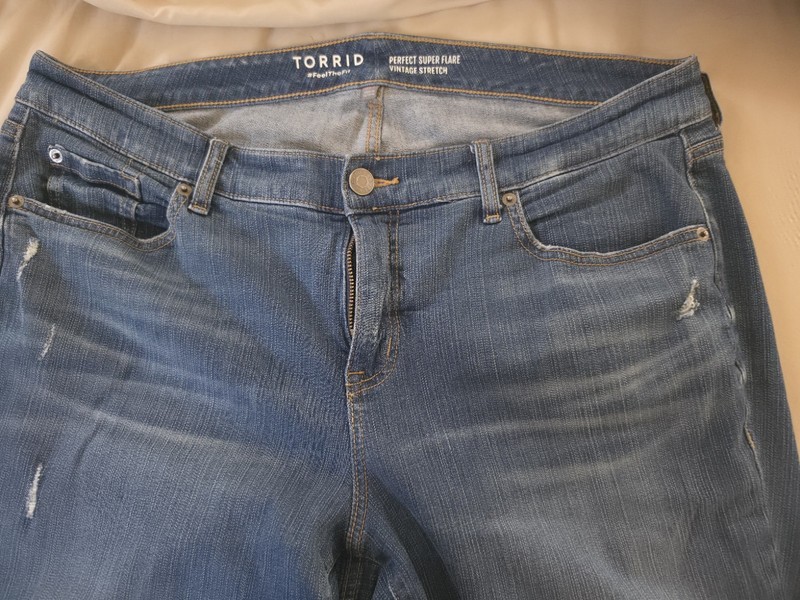  Torrid Perfect Super Flare Vintage Stretch Jeans Distressed Dark Wash 16T