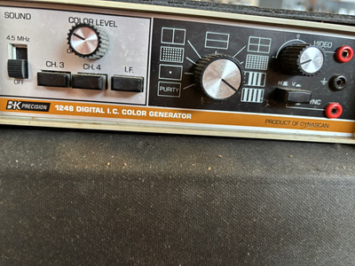 B+K Precision 1248 Digital I.C. Color Generator w/ Case Powers On
