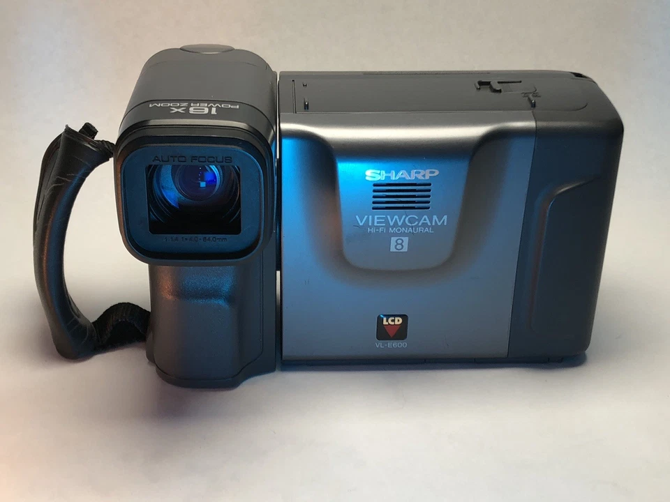 Sharp Viewcam VL-E600U Camcorder + Battery, Charger, Lens Hood & Cap - Image 3 of 4