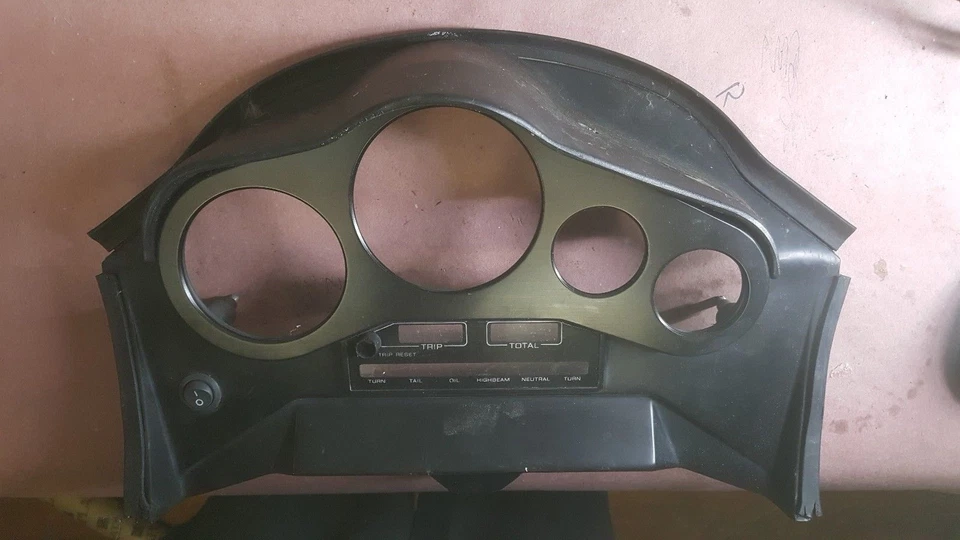 Honda Interceptor VF1000 1984 usado manómetros cubierta (bin 101) Foto 2 de 4