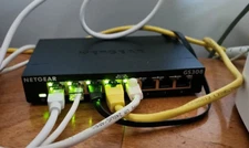 LAN Port Network Hub Internet Ethernet Splitter Unmanaged Switch Wired 8 Port