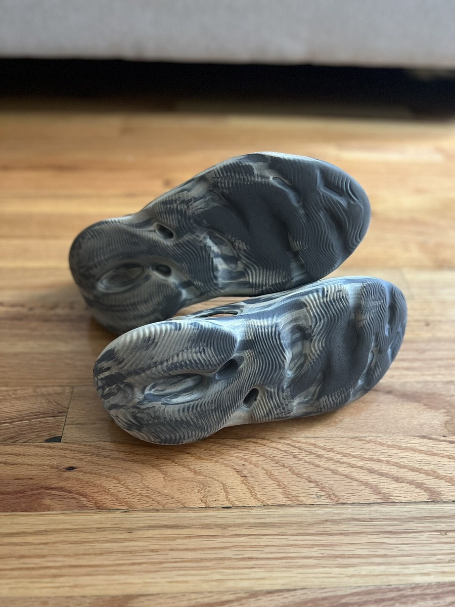 yeezy foam runner mxt moon grey