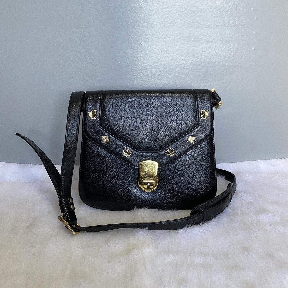 【珍しい形】MCM 黒 レザー バックパック MCM◇リュック/レザー/BLK/総柄/K5898 : セカンドストリート
