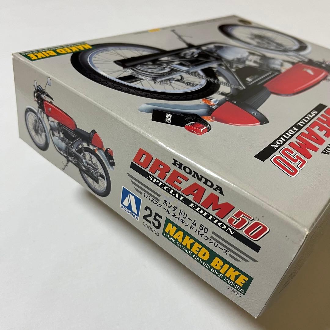 AOSHIMA 1/12 Honda Dream 50 Special Edition Model Kit Unassembled