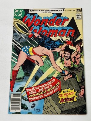Wonder Woman 235 NEWSSTAND DC Comics Bronze Age 1977