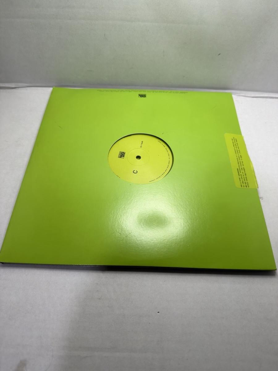 Charli XCX – CRASH Deluxe Double Vinyl LP (Yellow) – Poster Sleeve