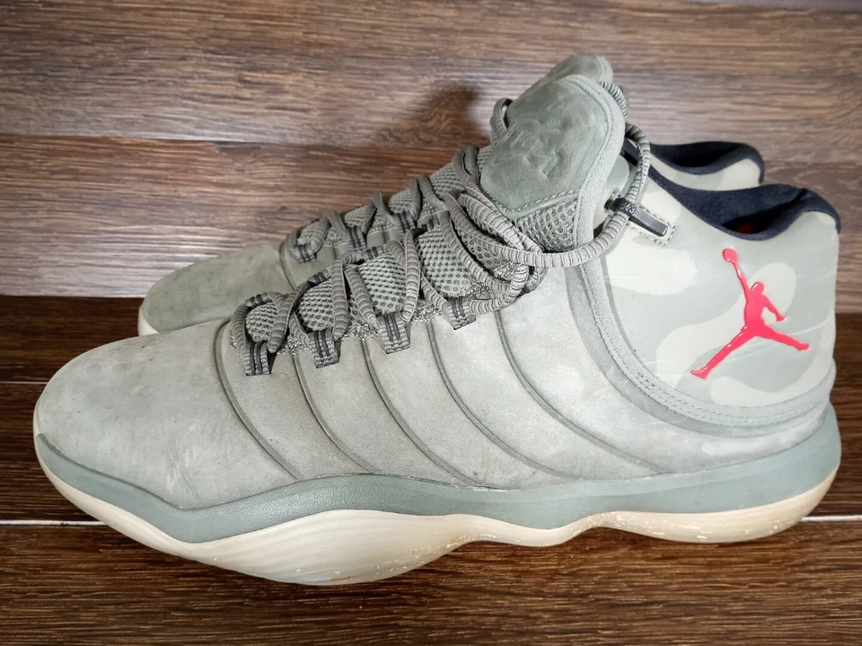 Camuflagem verde Jordan Super Fly masculina tamanho 12 2017 - Imagem 3 de 4