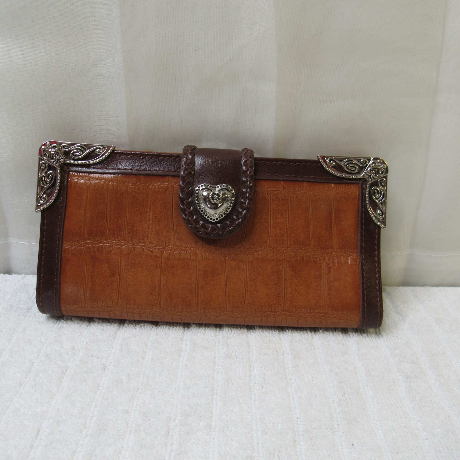 Women's Vintage Braided Brown Leather Wallet with Heart Button & Silver Zipper  -image