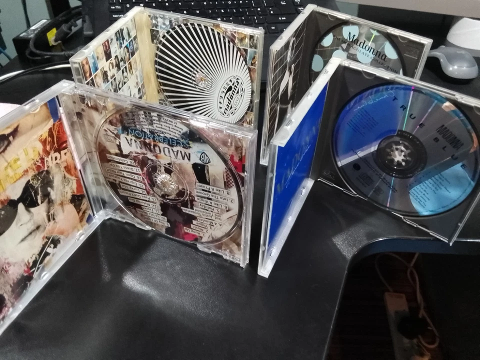 Madonna 4 * CD - Immaculate Collection, True Blue, Celebration, Greatest Vol 2 Foto 3 de 3