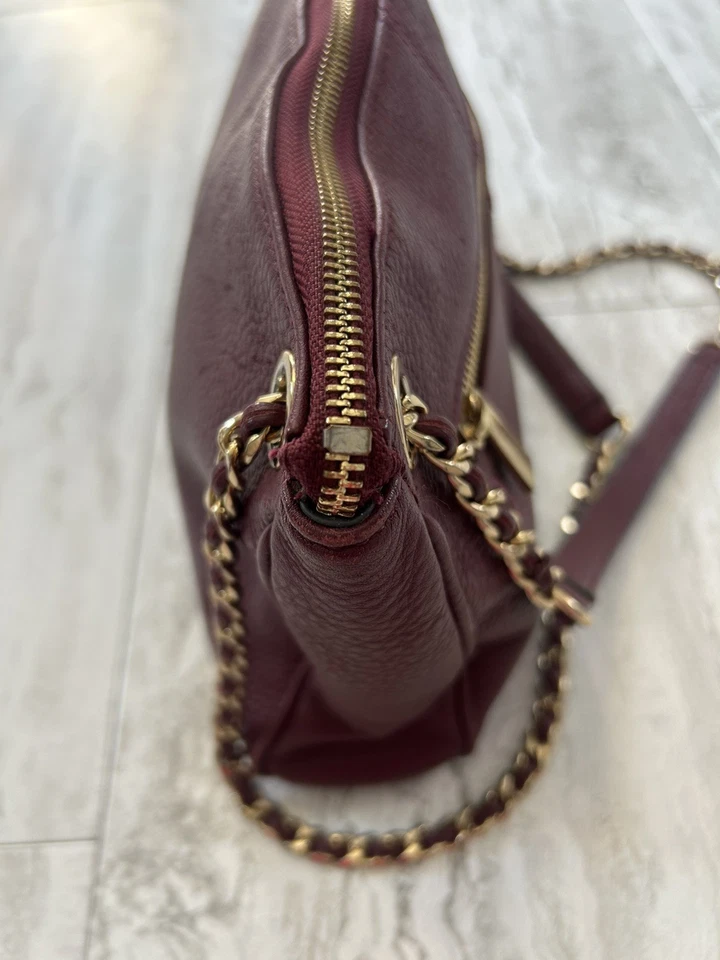 Bolso de hombro Vince Camuto de cuero suave pimienta dorado herrajes holgados Foto 2 de 4