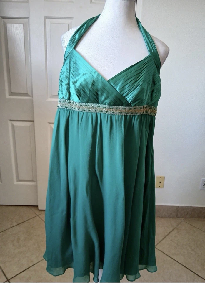 Adrianna Papell Womens Dress 14 Green 100% Silk Halter Beaded Formal Cocktail - Image 2 of 4